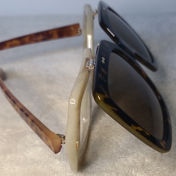 Tortoise Shell Square Sunglasses - Picture 4 of 5